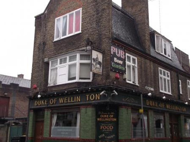 Duke of Wellington Toynbee St E1 taken April 2014. (Pub, External). Published on 30-04-2014