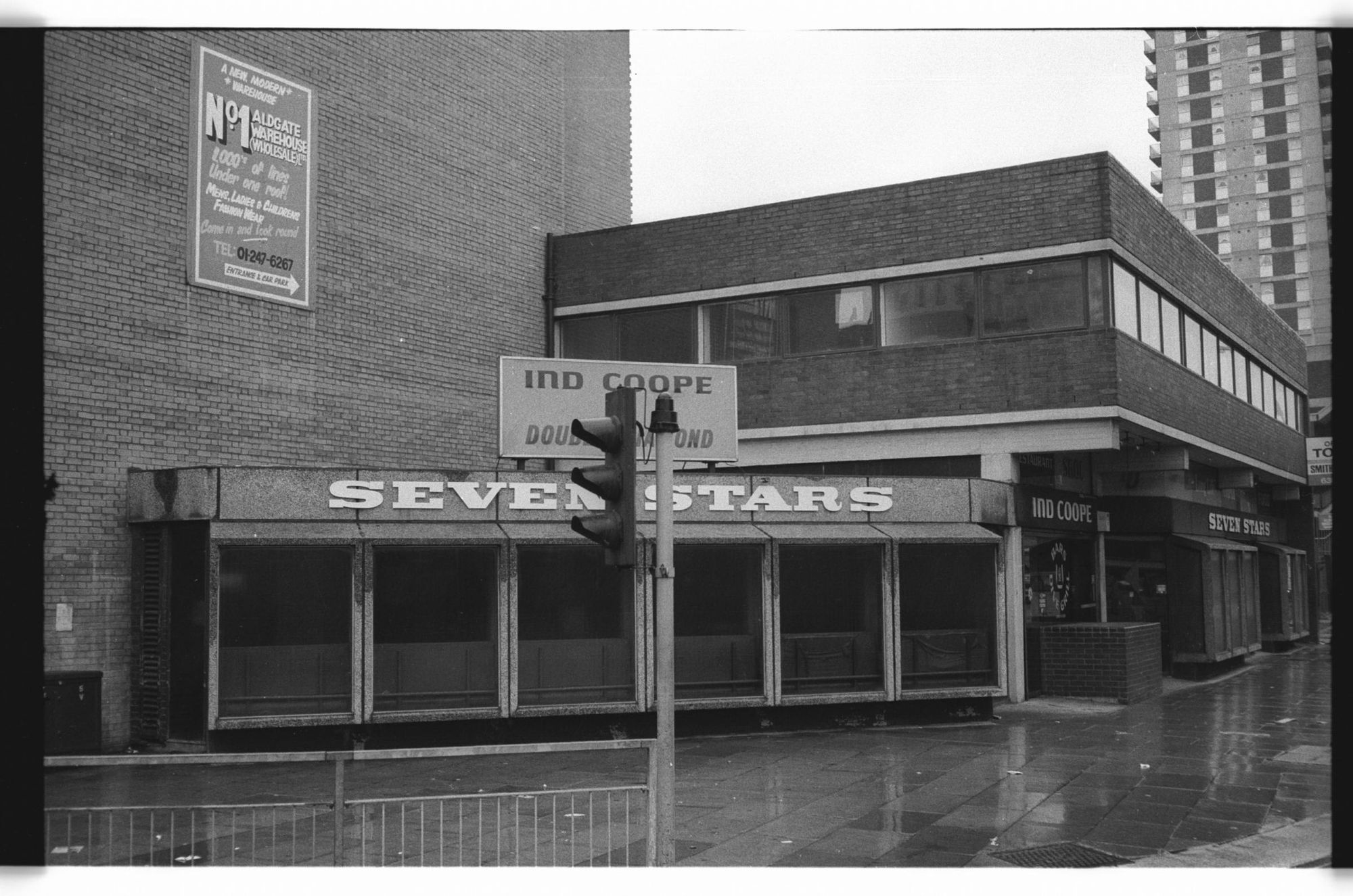 E1-Seven Stars Whitechapel High St Aug 1985.jpg. (Pub, External, Key). Published on 02-01-2018