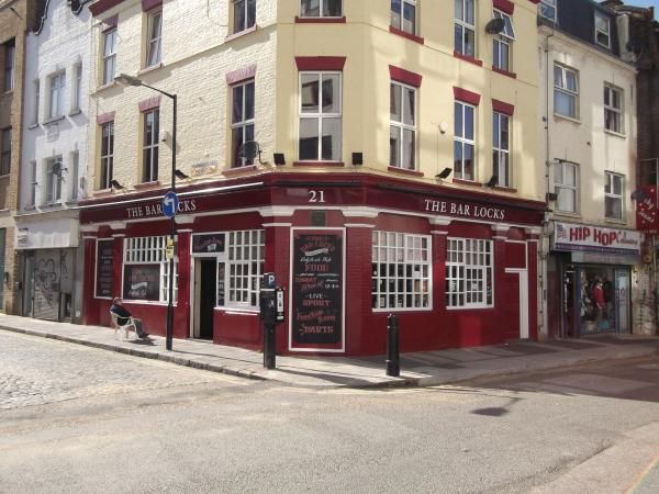 Barlocks London E1 taken April 2014. (Pub, External). Published on 20-04-2014