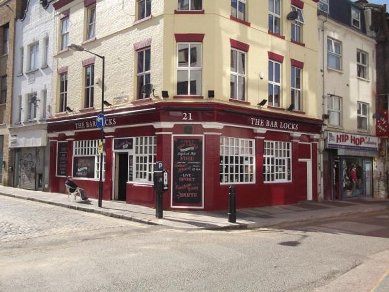Barlocks London E1 taken April 2014. (Pub, External). Published on 20-04-2014