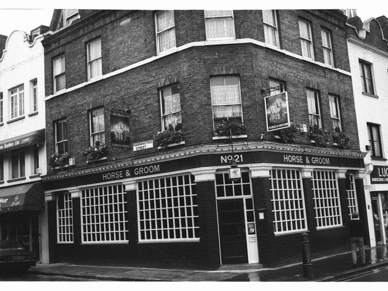 E1-Horse & Groom Aug 1985.jpg. (Pub, External). Published on 28-12-2017