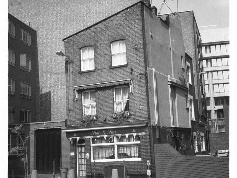 E1-Still & Star July 1985.jpg. (Pub, External). Published on 02-01-2018