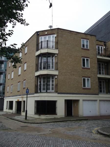 China Ship London E1 taken Sep 2013. (Pub, External, Key). Published on 12-11-2013