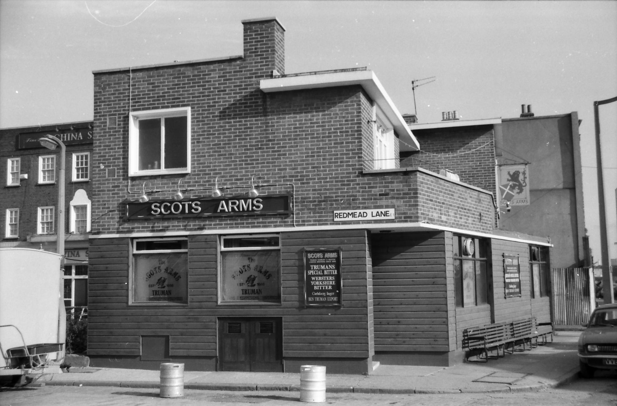 E1-Scots Arms taken Oct 1988.jpg. (Pub, External, Key). Published on 02-01-2018