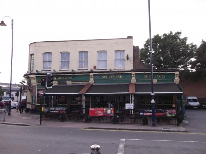 Shoelaces London E10. (Pub, External). Published on 02-11-2013