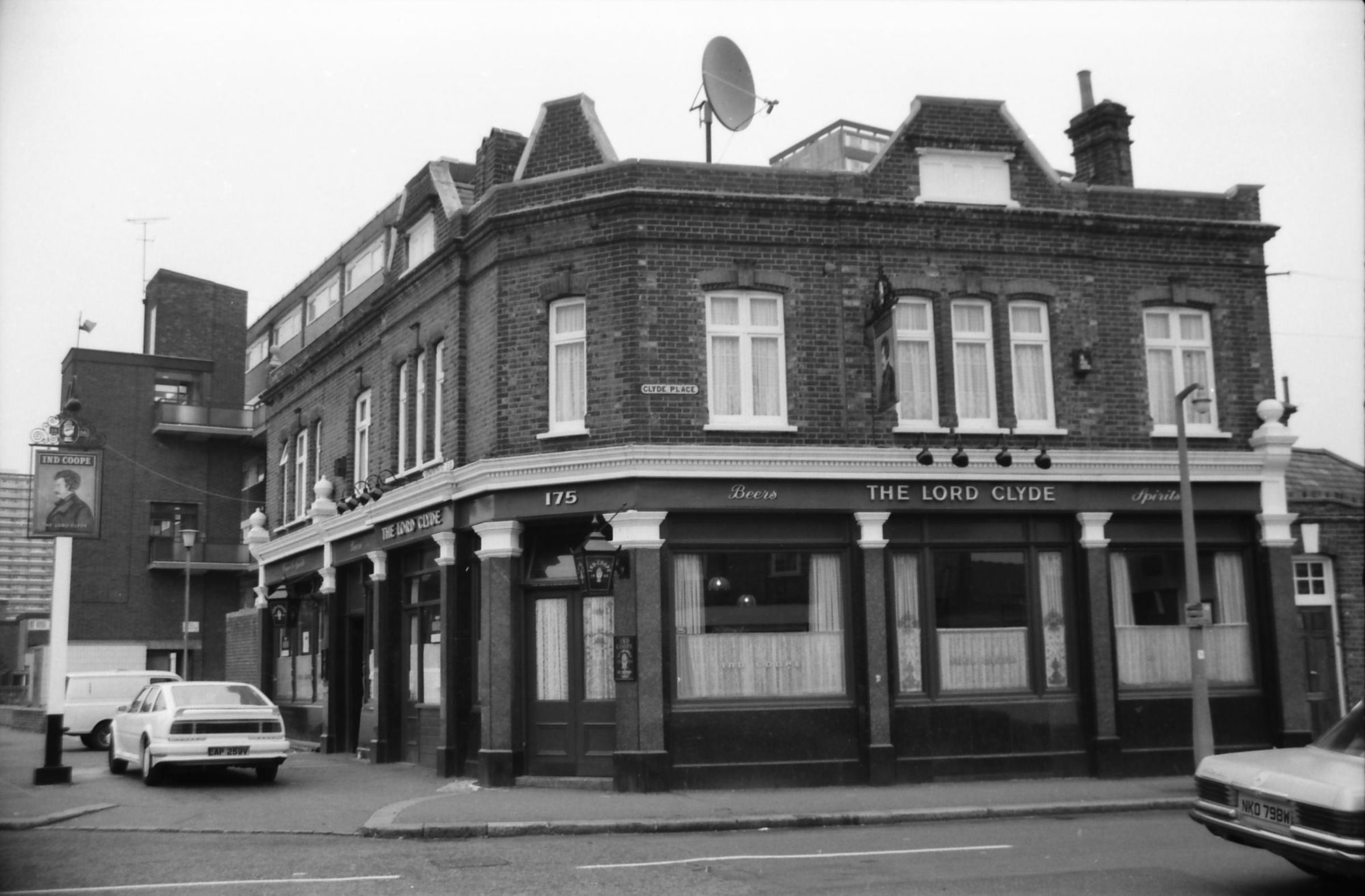 Lord Clyde London E10 taken 17 Sept 1988.. (Pub, External, Key). Published on 20-09-2018