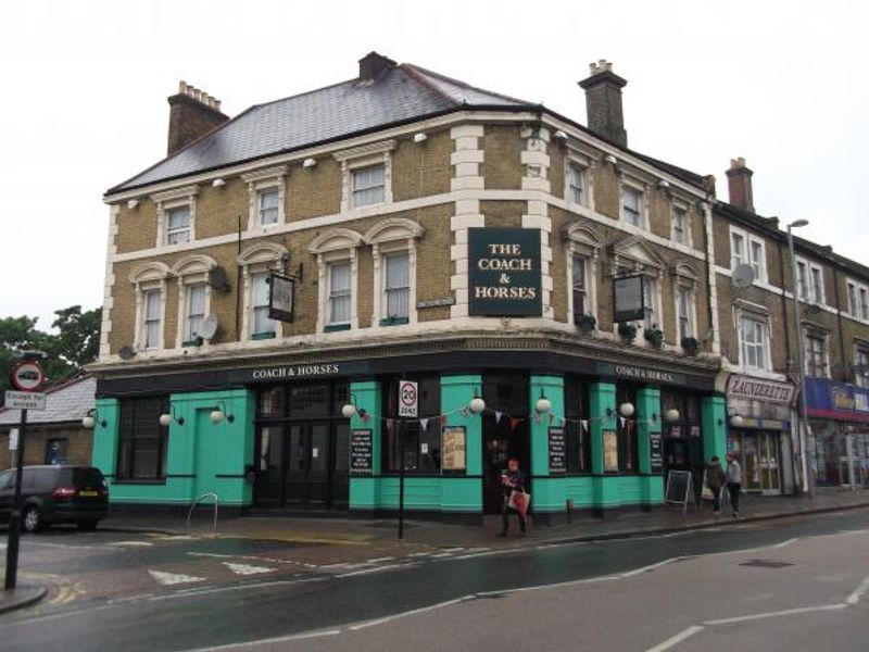 Coach & Horses London E10. (Pub, External). Published on 01-11-2013 