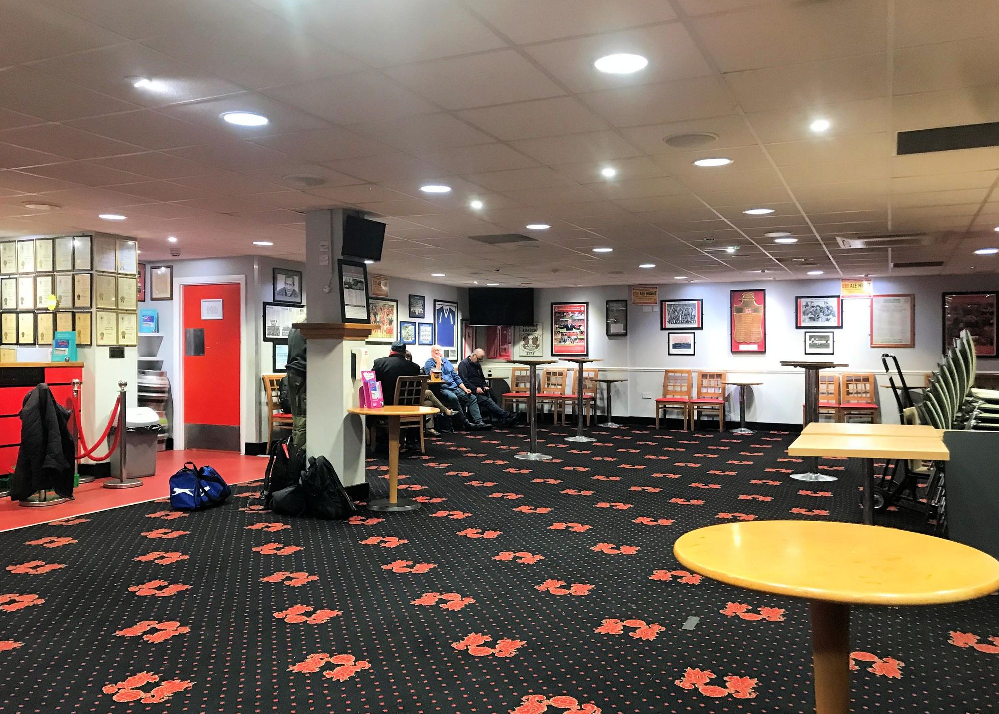 Leyton Orient SClub-London E10-20250221. (Pub, Bar, Key). Published on 24-02-2025