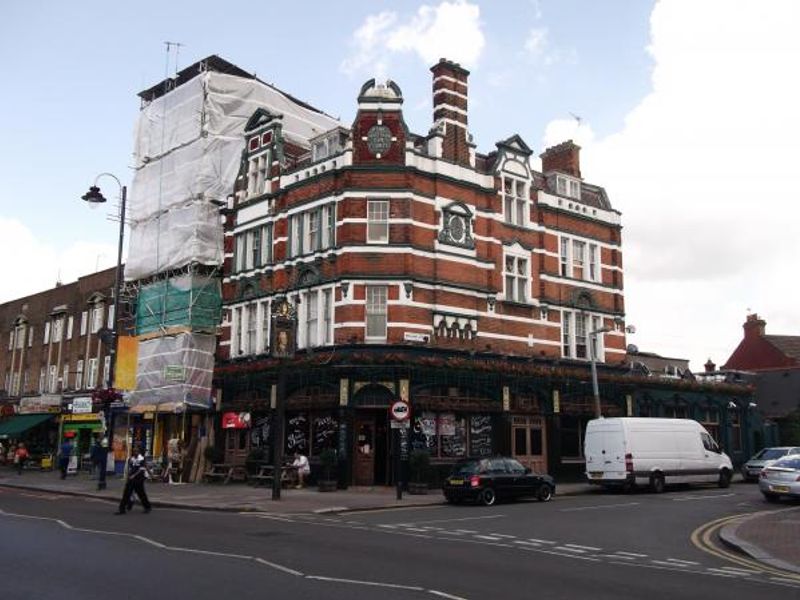 William IV London E10 taken Aug 2012. (Pub, External). Published on 21-11-2013