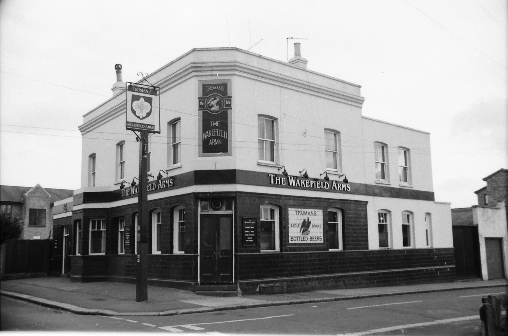 Wakefield Arms London E10 taken in Feb 1989.. (Pub, External, Key). Published on 20-09-2018