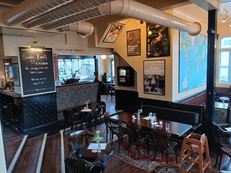 European London E10-02050228. (Pub, Bar). Published on 02-03-2025