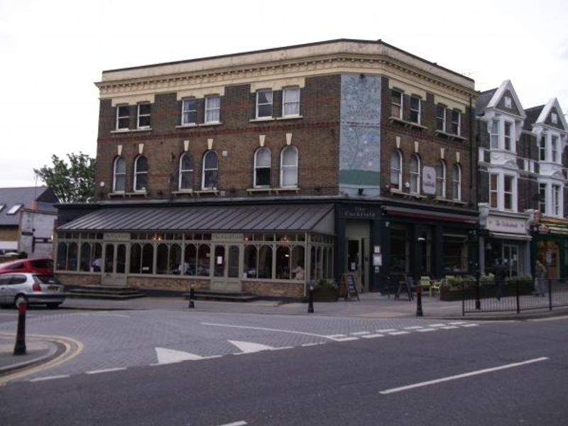Cuckfield London E11. (Pub, External). Published on 03-11-2013 