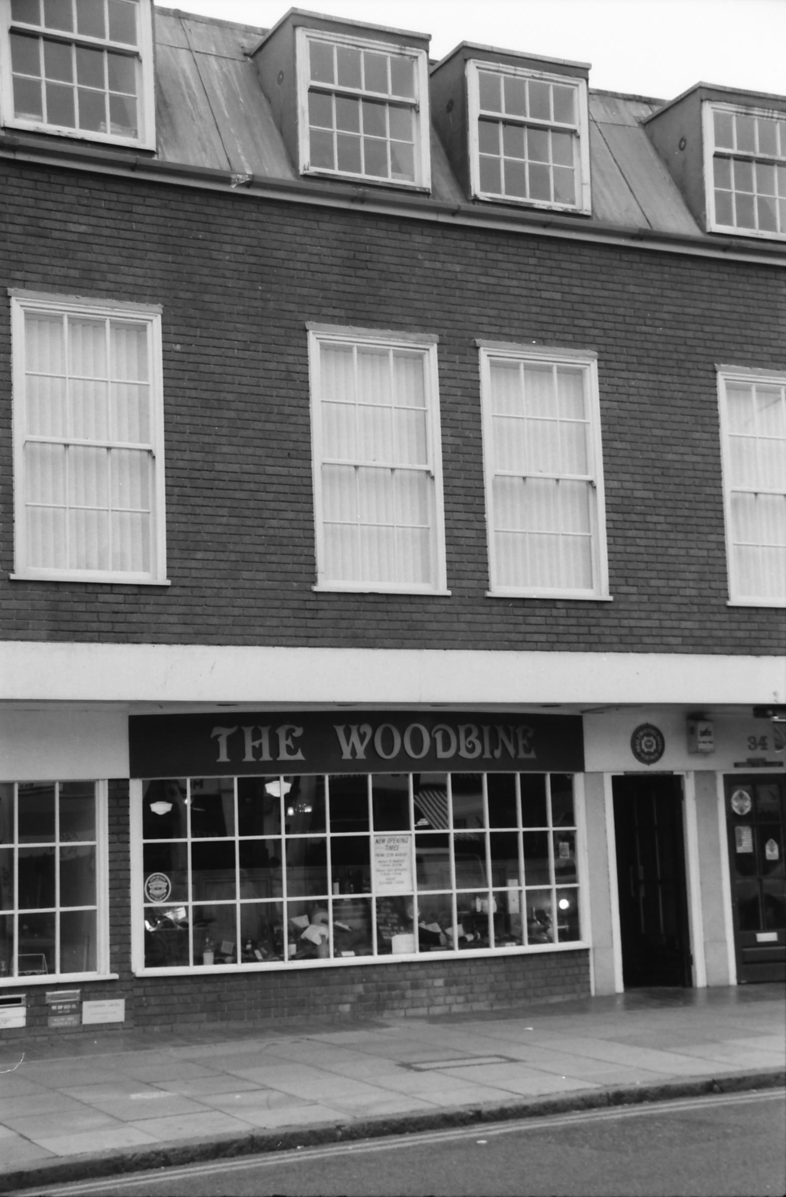 Woodbine London E11 taken 17 Sept 1986. (Pub, External). Published on 06-10-2018