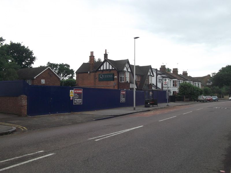 British Queen London E11 taken 2017/07/01.. (Pub, External). Published on 11-03-2019