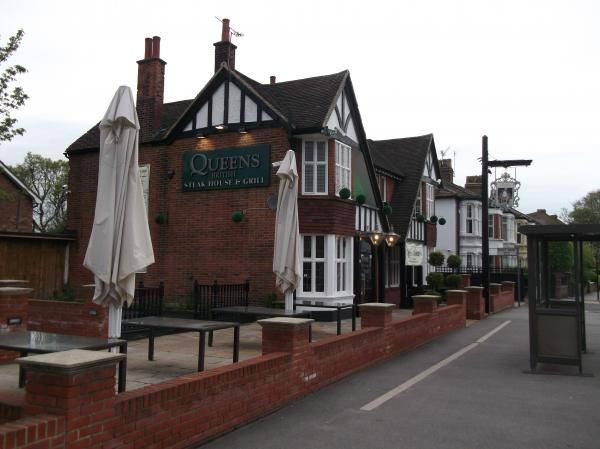 British Queen  London E11. (Pub, External). Published on 03-11-2013