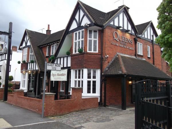 British Queen  London E11. (Pub, External). Published on 03-11-2013