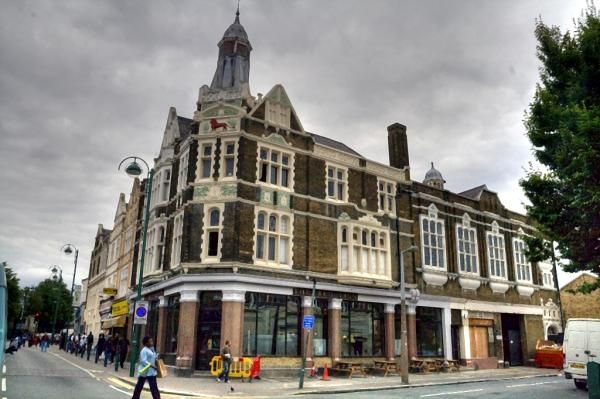 Red Lion London E11. (Pub, External). Published on 04-11-2013