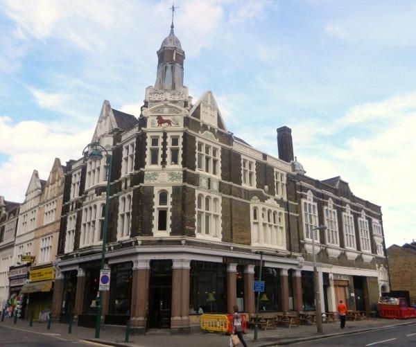 Red Lion London E11. (Pub, External). Published on 22-11-2013