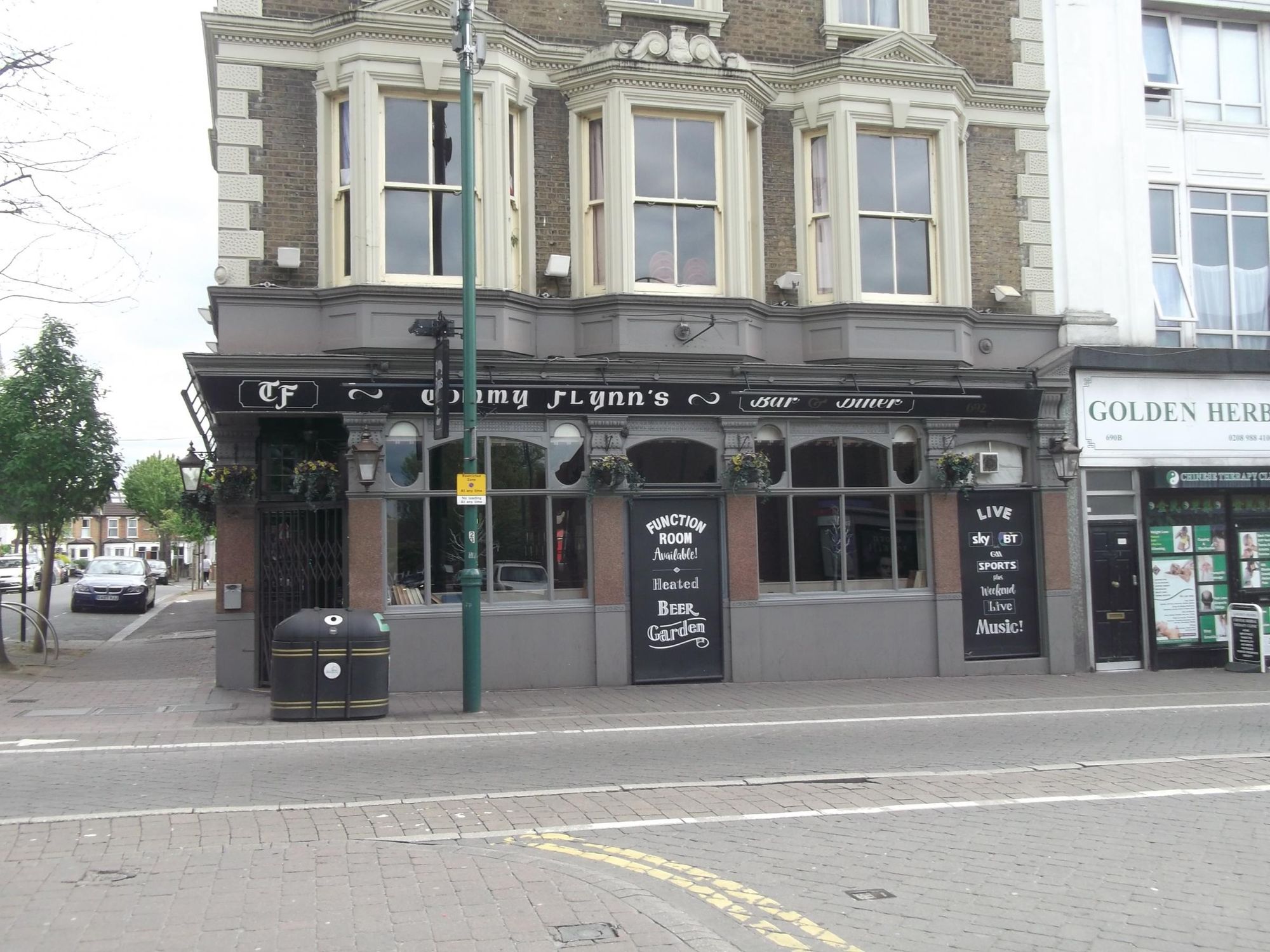 Tommy Flynns London E11 taken 2017/04/17. (Pub, External). Published on 11-03-2019