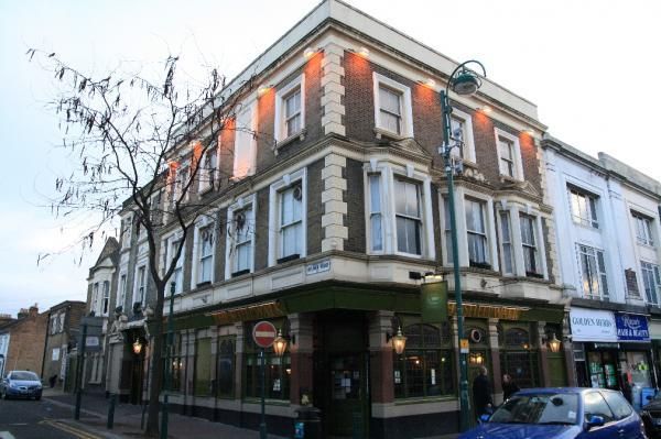 E11 Sheepwalk-Crown. (Pub, External). Published on 06-10-2018