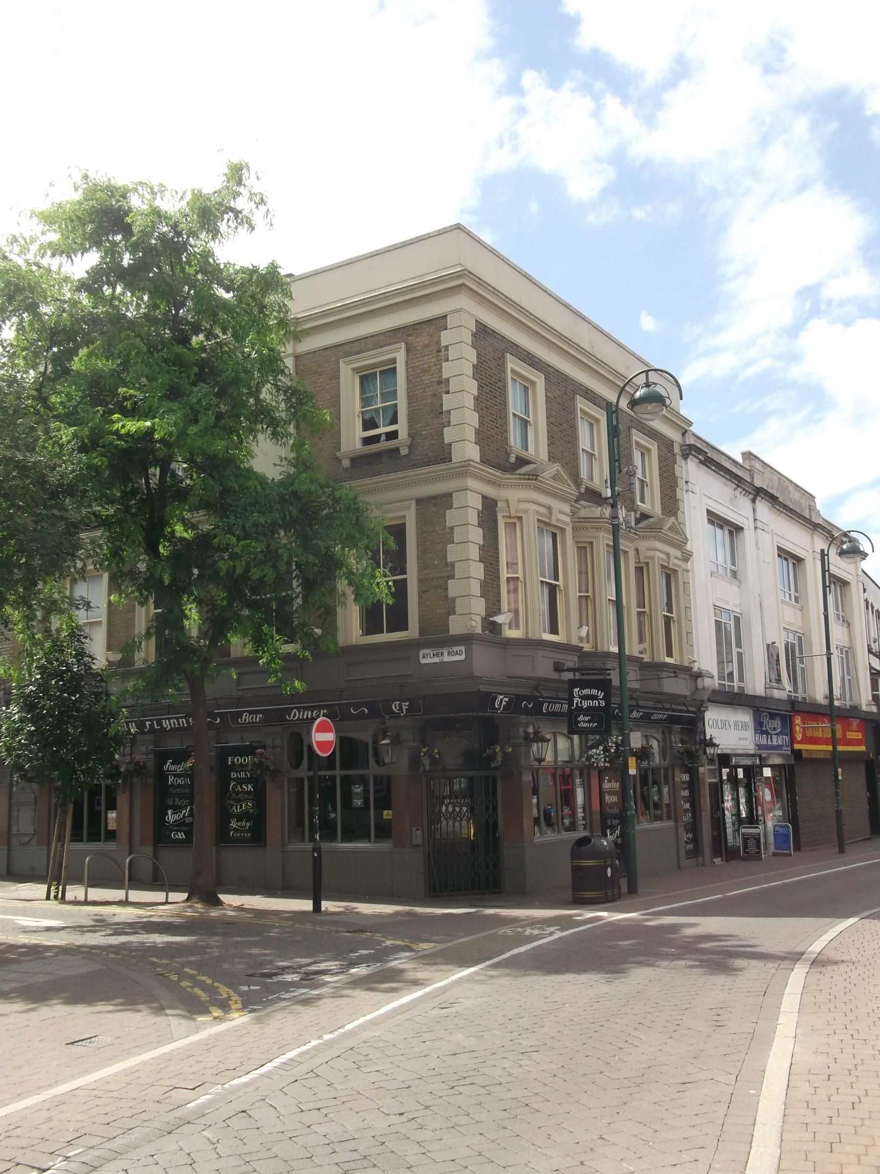 Crown-Tommy Flynns London E11 taken July 2016. (Pub). Published on 08-02-2017
