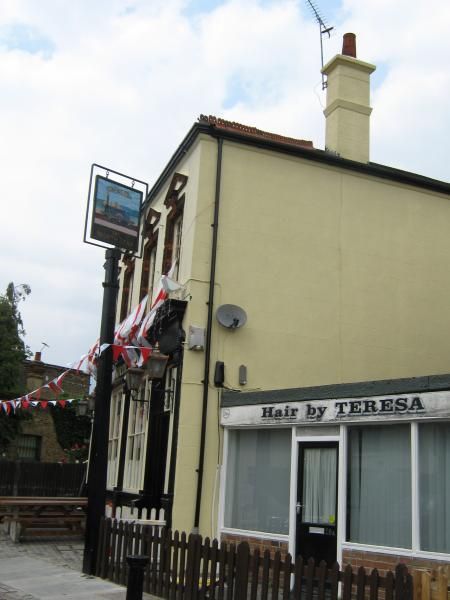 North Star London E11. (Pub, External). Published on 04-11-2013