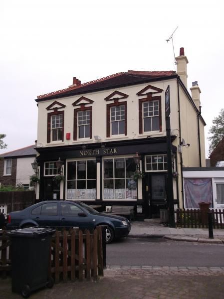North Star London E11. (Pub, External). Published on 04-11-2013