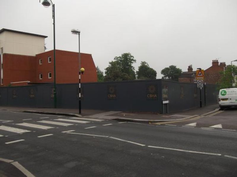 Lincolns London E11. (Pub, External). Published on 03-11-2013