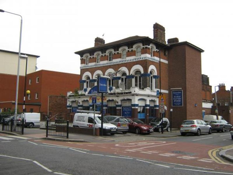Lincolns London E11. (Pub, External). Published on 03-11-2013