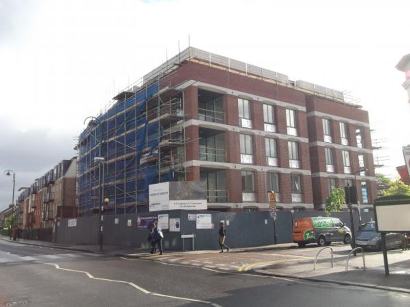 Lincolns (site of) London E11 taken May 2015. (Pub, External). Published on 08-05-2015