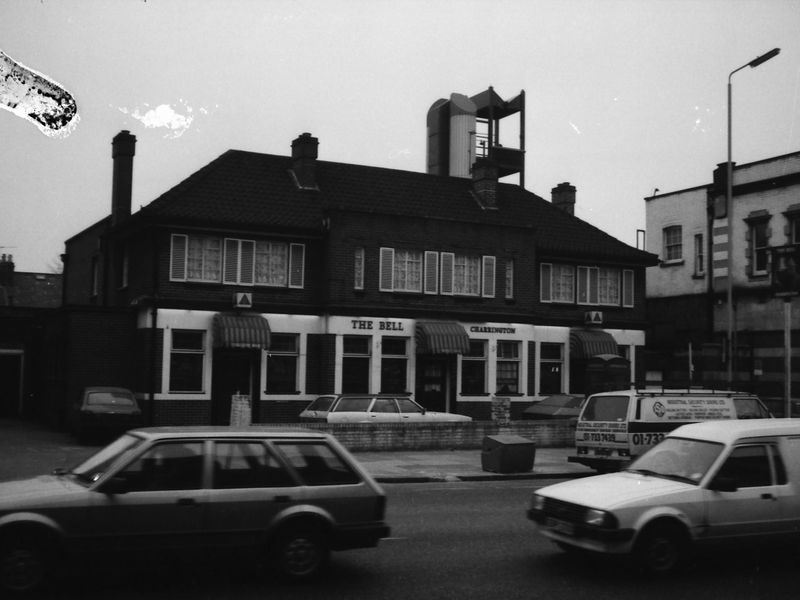 Bell in London E11 taken in May 1986. (Pub, External). Published on 06-10-2018 