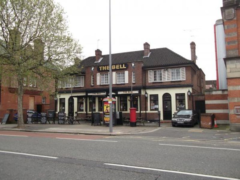 Bell London E11. (Pub, External). Published on 03-11-2013 
