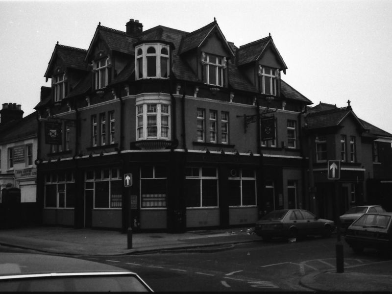 Colegrave Arms London E11 taken in 1986. (Pub, External, Key). Published on 06-10-2018