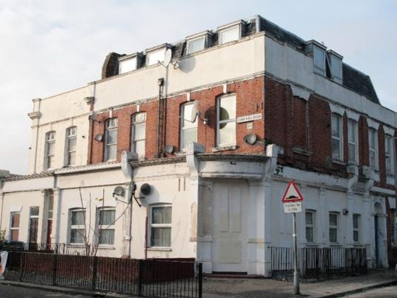 Colegrave Ams  London E11. (Pub, External). Published on 03-11-2013