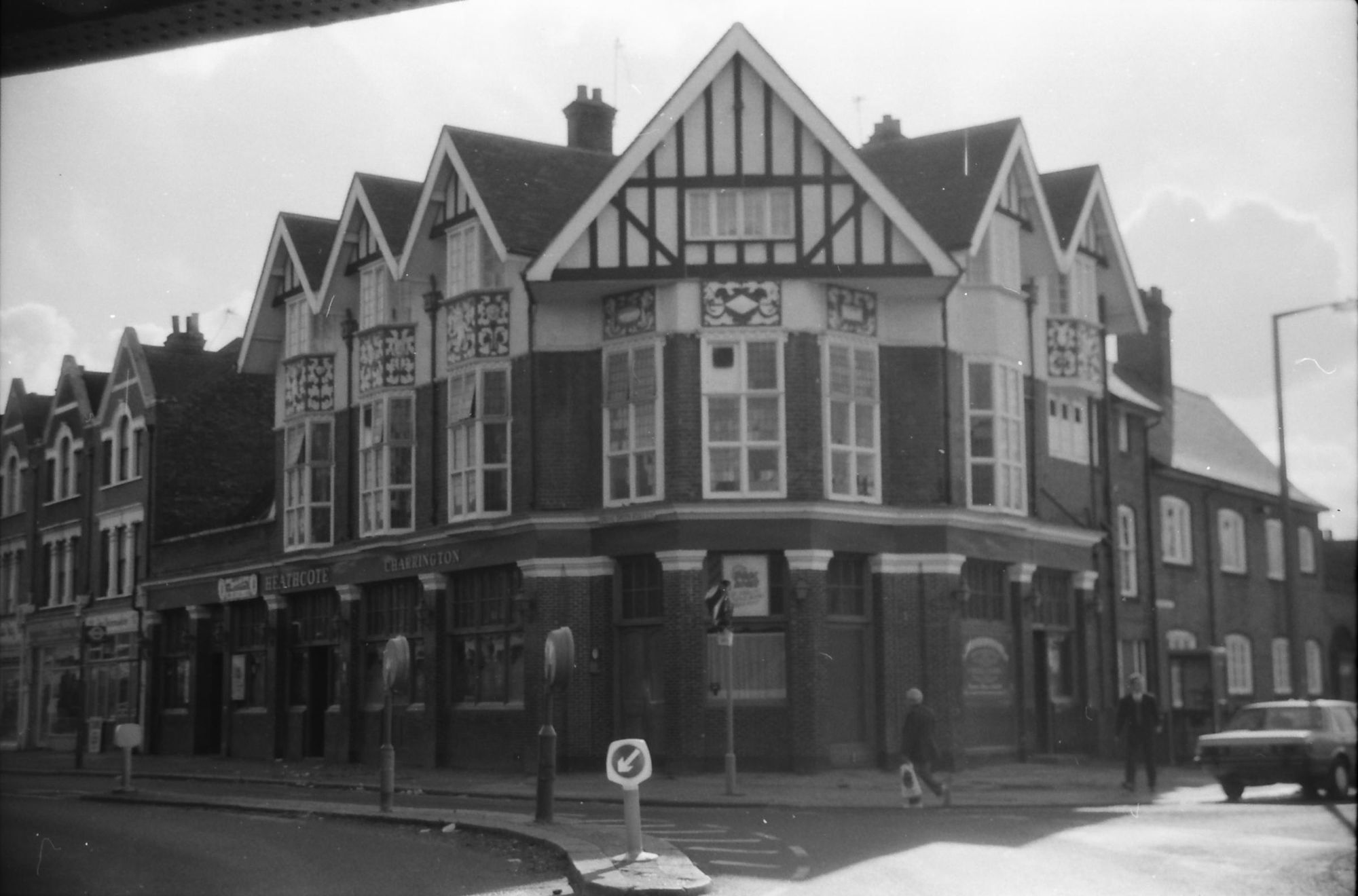 Heathcote London E11 taken in Oct 1988. (Pub, External). Published on 06-10-2018