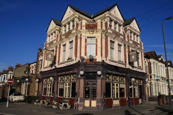 Northcote Arms London E11. (Pub, External). Published on 04-11-2013