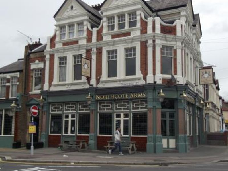 Northcote Arms London E11. (Pub, External). Published on 04-11-2013 