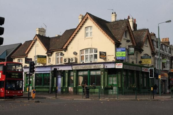 Thatched House London E11. (Pub, External). Published on 04-11-2013