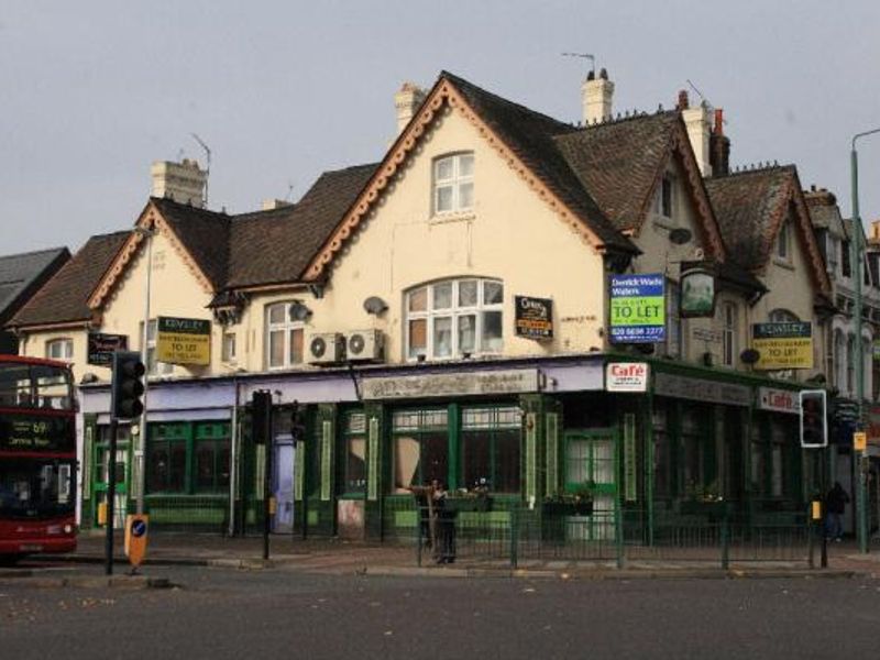Thatched House London E11. (Pub, External). Published on 04-11-2013