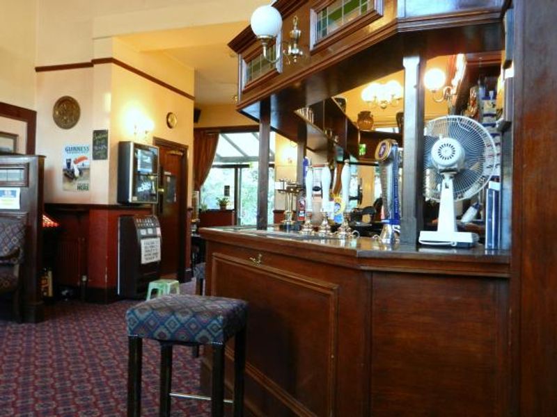 Birkbeck Tavern  London E11. (Customers). Published on 03-11-2013
