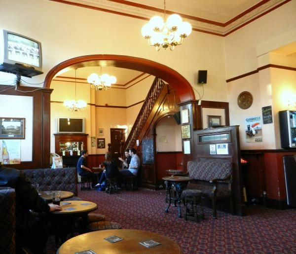 Birkbeck Tavern  London E11. (Customers). Published on 03-11-2013