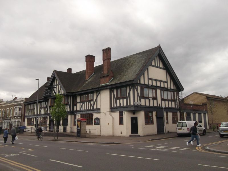 Plough & Harrow London E11 taken 2017/04/17.. (Pub, External). Published on 11-03-2019