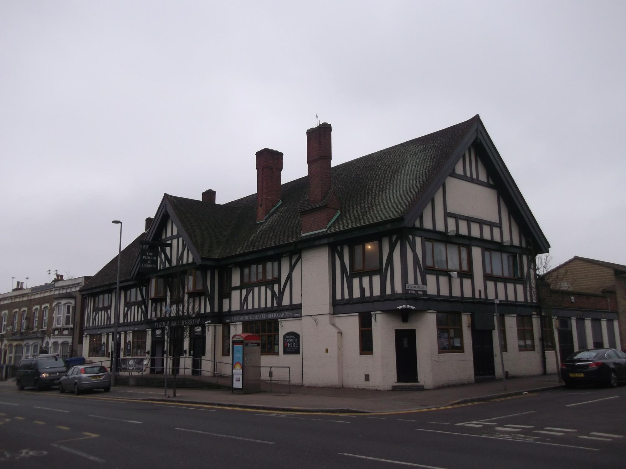 Plough&Harrow- E11 20180108.. (Pub, External). Published on 04-08-2018