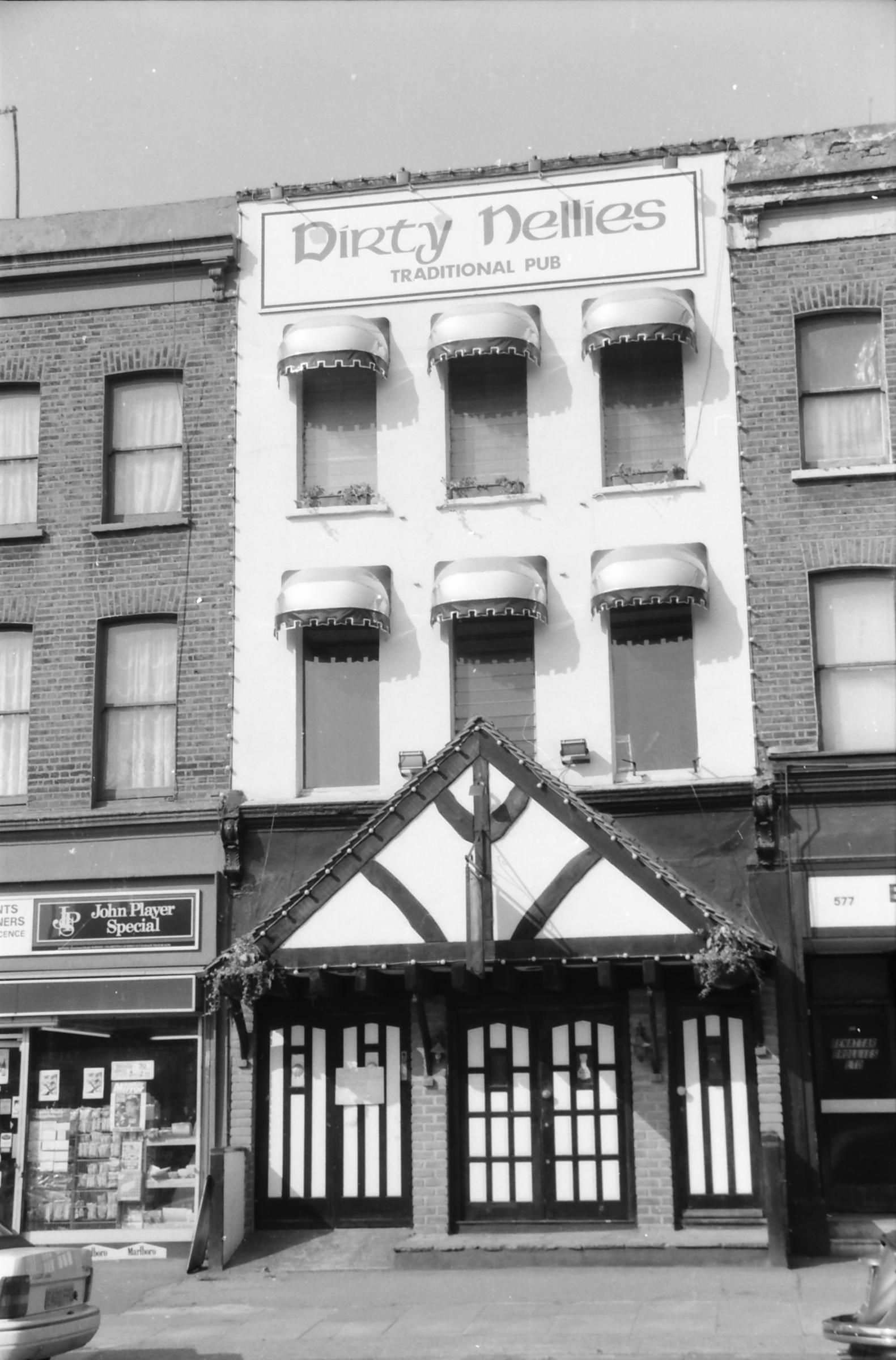 Dirty Nellies London E11 taken in Oct 1988. (Pub, External, Key). Published on 06-10-2018