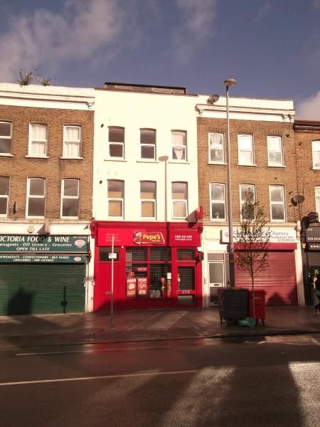 Dirty Nellies London E11 taken May 2015. (Pub, External). Published on 08-05-2015