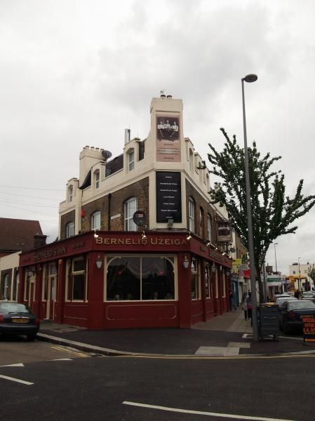 Cowley Arms-Shepherds Inn London E11. (Pub, External). Published on 03-11-2013