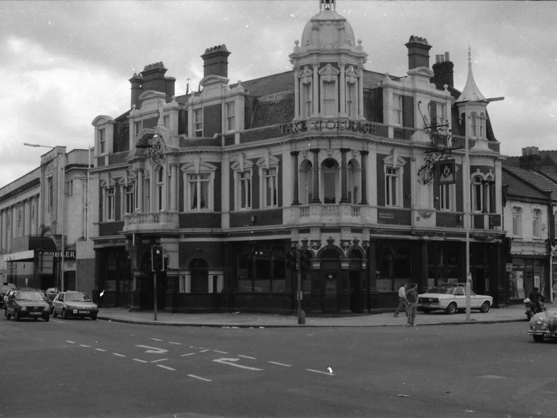 Earl Of Essex London E12 taken in 1987.. (Pub, External). Published on 06-10-2018 