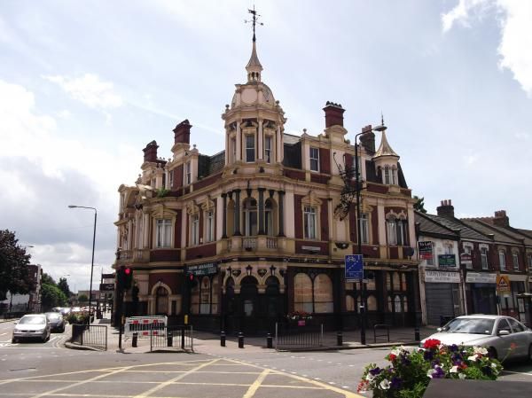 Earl of Essex London E12 June 2012. (Pub, External). Published on 04-11-2013