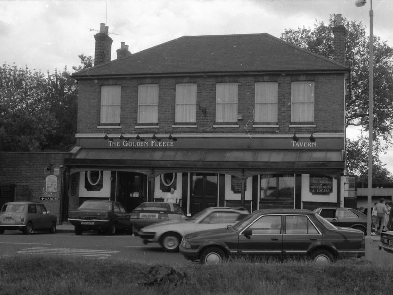 Golden Fleece London E12 taken in 1987.. (Pub, External). Published on 06-10-2018
