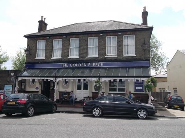 Golden Fleece London E12. (Pub, External). Published on 04-11-2013